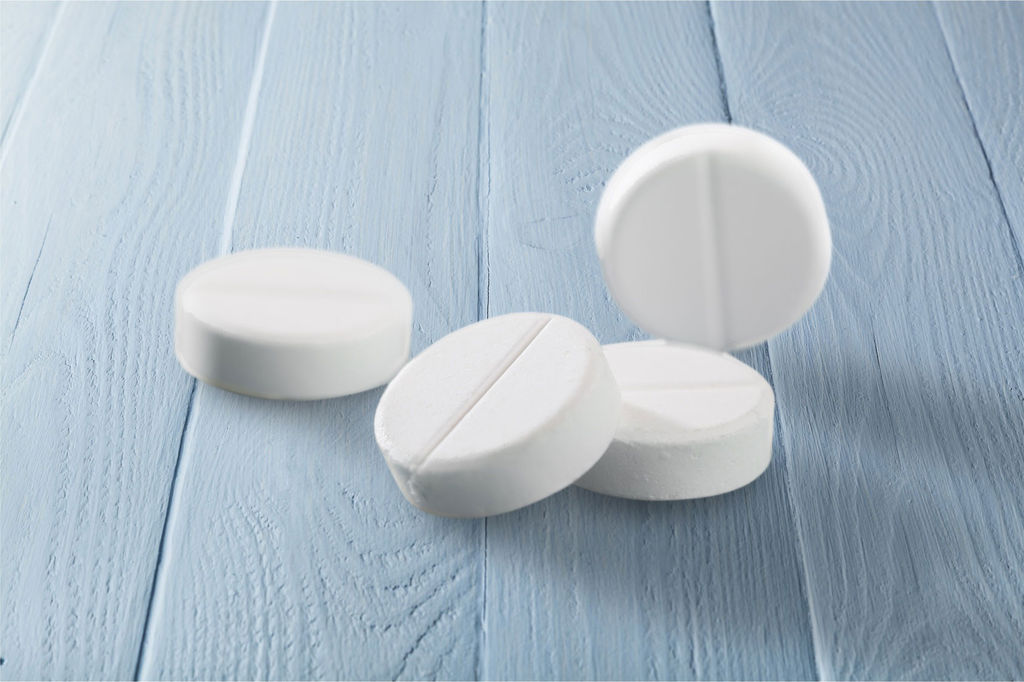 Voici pourquoi les personnes âgées devraient prendre garde à l’aspirine