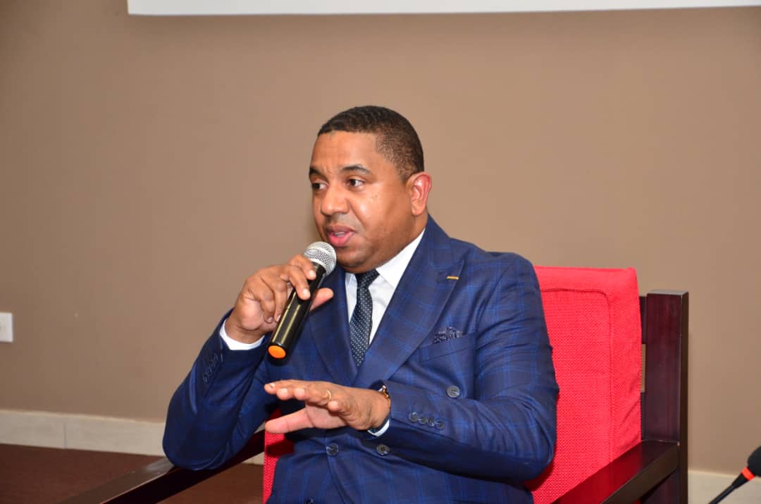 Togo : Soft Skills, ces qualités indispensables en entreprise vantées par Thierry Awesso, Edmond Amoussou et Stéphane Akaya face aux jeunes professionnels et cadres