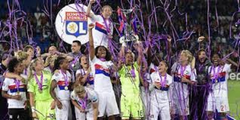 LDC Féminin : les mots de félicitations d’Emmanuel Macron pour le sacre de l’OL