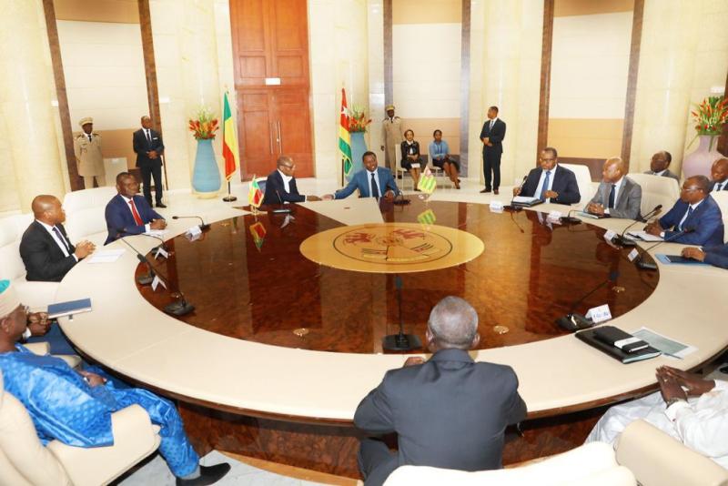 La CEB mise sous administration provisoire dès le 1er janvier 2019 : voici les décisions prises ce mardi 27 novembre 2018 par les Présidents Gnassingbé et Talon