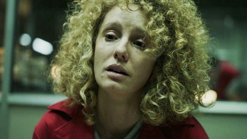 La Casa de Papel : Esther Acebo (Stockholm) fait grimper la température en posant nue
