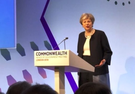 La Première ministre britannique Theresa May appelle le Président Buhari à légaliser le mariage homosexuel