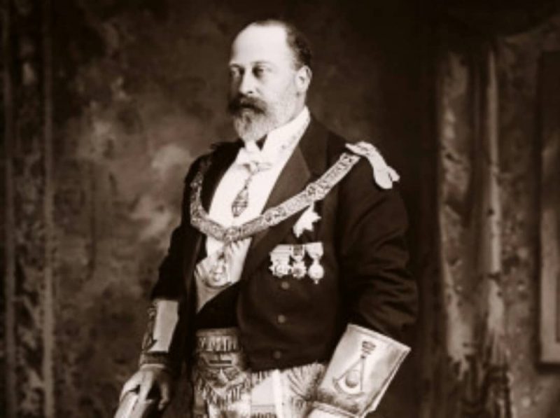 La famille royale britannique, tous francs-maçons ?