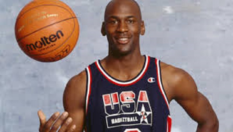 Etats-Unis : des maillots de Michael Jordan et Barack Obama vendus aux enchères