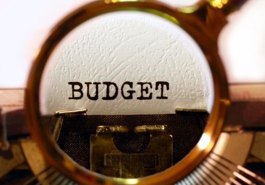 La loi de finances 2017 fait la part belle aux secteurs sociaux