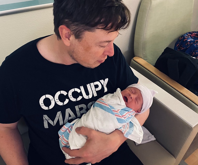 « La maman et le bébé vont bien » : Elon Musk enfin papa