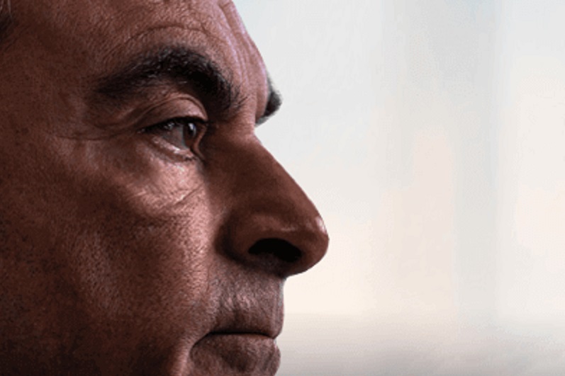 La nouvelle vie discrète du PDG de Renault Nissan, Carlos Ghosn, après sa fuite du Japon