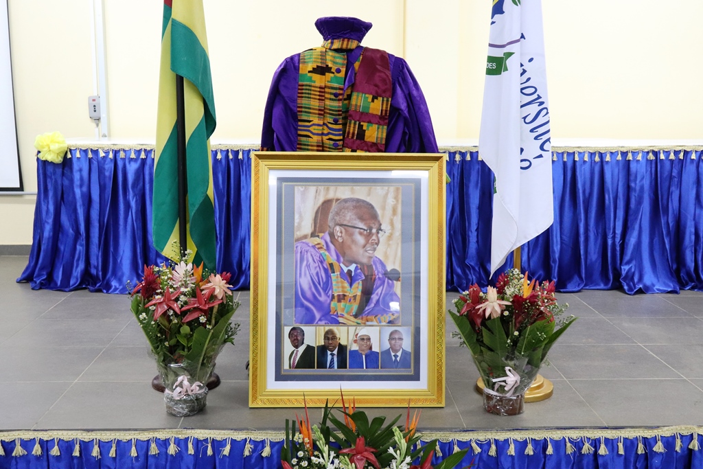 Togo : l’Université de Lomé rend un dernier hommage à l’ex-directeur de la CEET, Prof Gnandé Djeteli (photos)