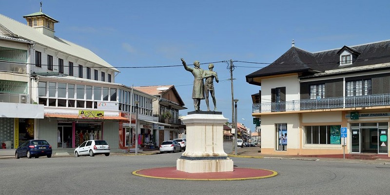 La statue de l’abolitionniste Victor Schoelcher renversée à Cayenne