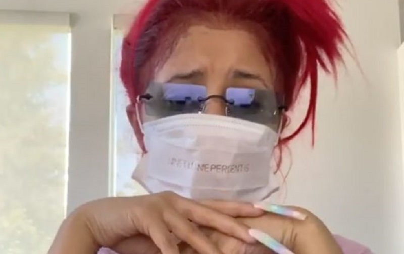 La rappeuse Cardi B hospitalisée  puis  confinée ;  les  fans  inquiets (vidéo)