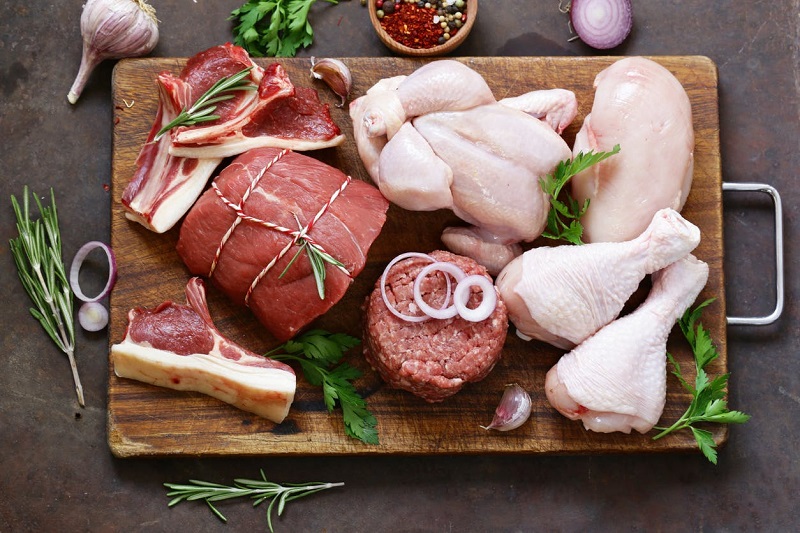 La viande rouge et les charcuteries augmentent les risques de décès prématurés