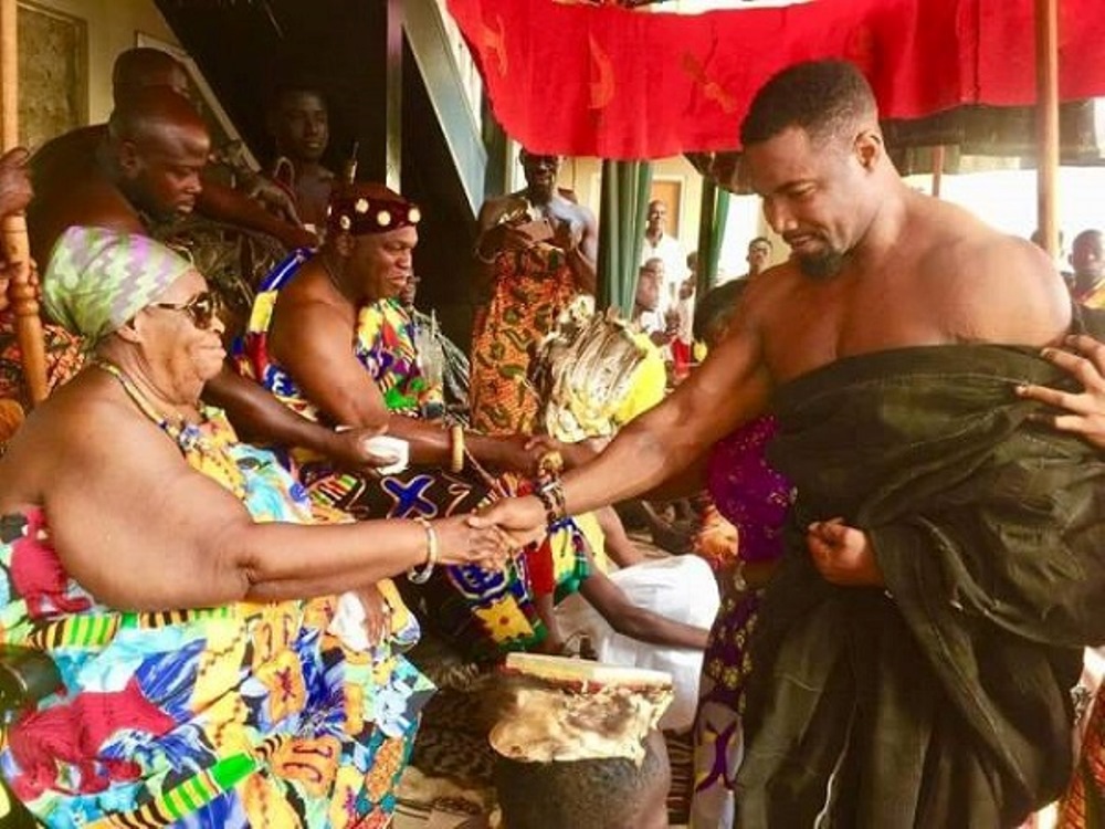 L’acteur américain Michael Jai White intronisé roi au Ghana (vidéo)