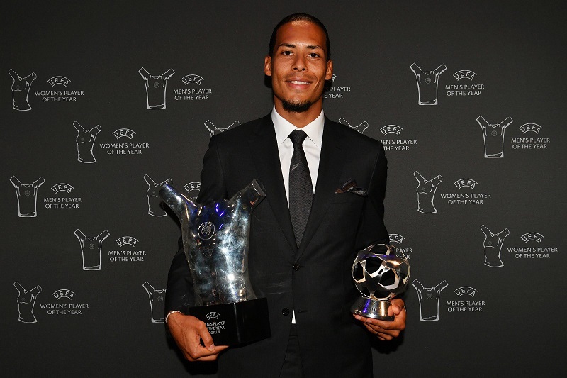 LdC 2018-19/Meilleur joueur de l’année : le message de Virgil van Dijk après le trophée