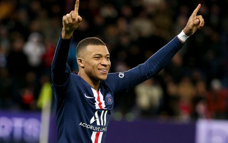 LdC / PSG : Kylian Mbappé se hisse au-dessus de Zinedine Zidane