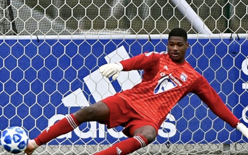 LdC : le Togolais Malcom Barcola retenu par Lyon pour affronter Man City