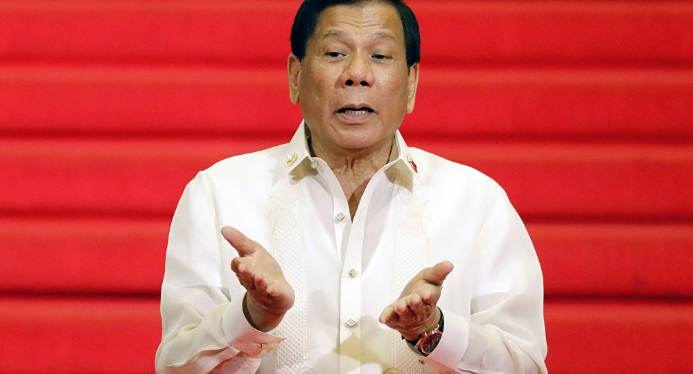 Le Président Rodrigo Duterte a encore frappé : il envoie des bulldozers écraser des voitures de luxe (vidéo)