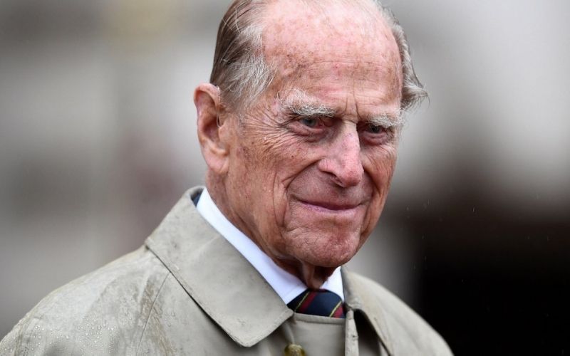 Le Prince Philip surpris : sa filleule annonce ses fiançailles après 23 ans de relation