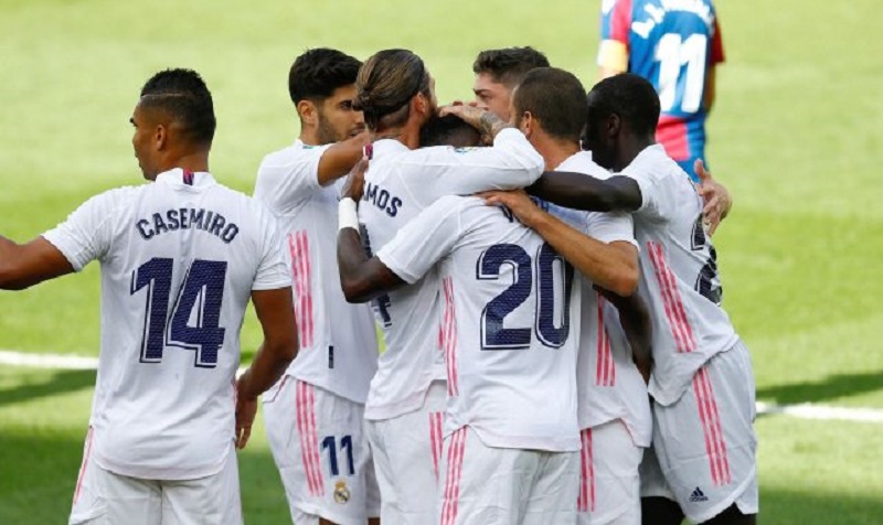 Le Real Madrid s’impose dans la douleur à Levante et prend la tête de la Liga