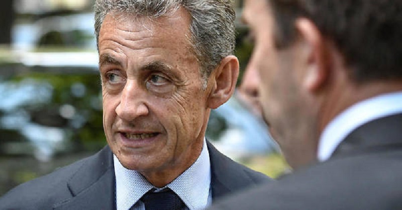 Le Temps des Tempêtes : François Bayrou répond aux attaques de Nicolas Sarkozy