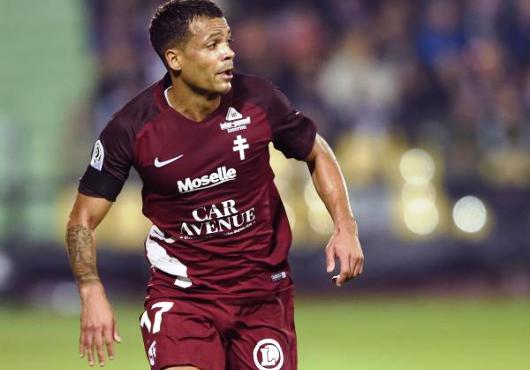 Le Togolais Matthieu Dossevi  en lice pour le prix Marc Vivien Foé saison 2017-2018