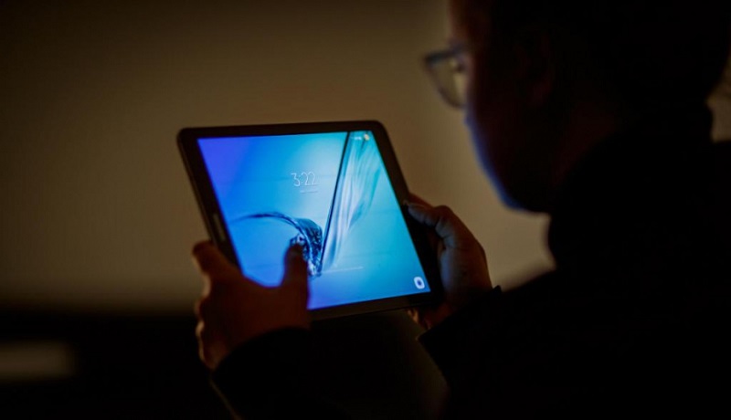 Comment protéger ses yeux contre un écran d’ordinateur, smartphone, tablette ou télévision ?