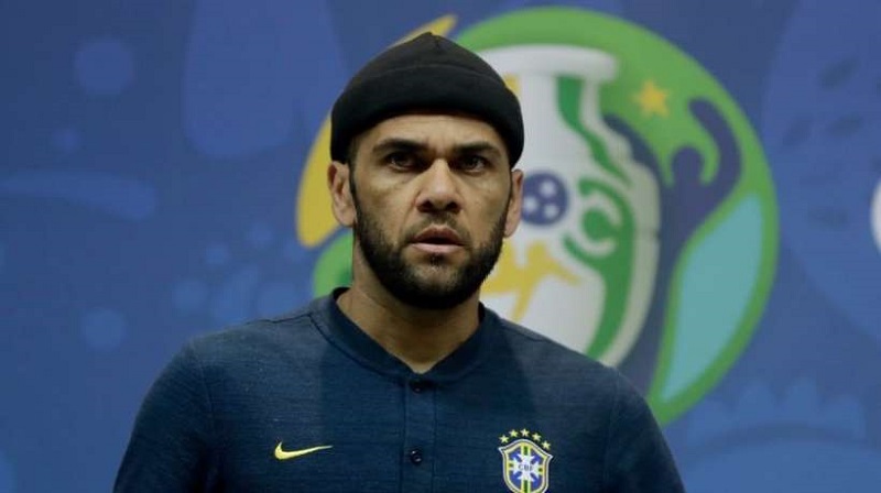 Le   joueur  du PSG  Dani   Alvès  cambriolé