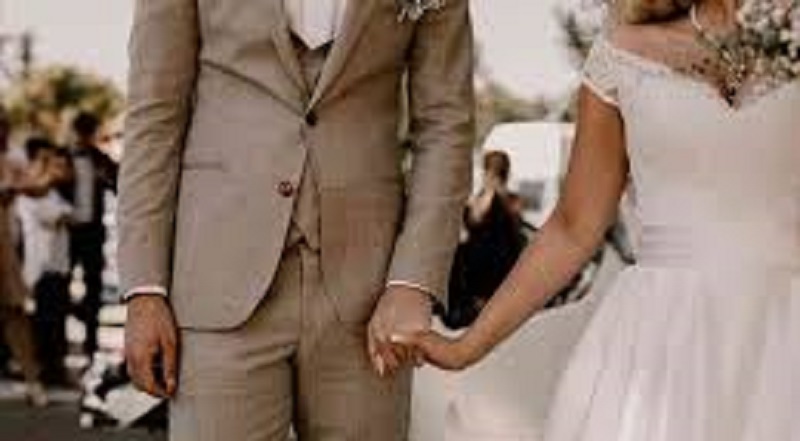Quelques heures après son mariage, il tabasse sa femme et jette son fils de 6 ans par le balcon
