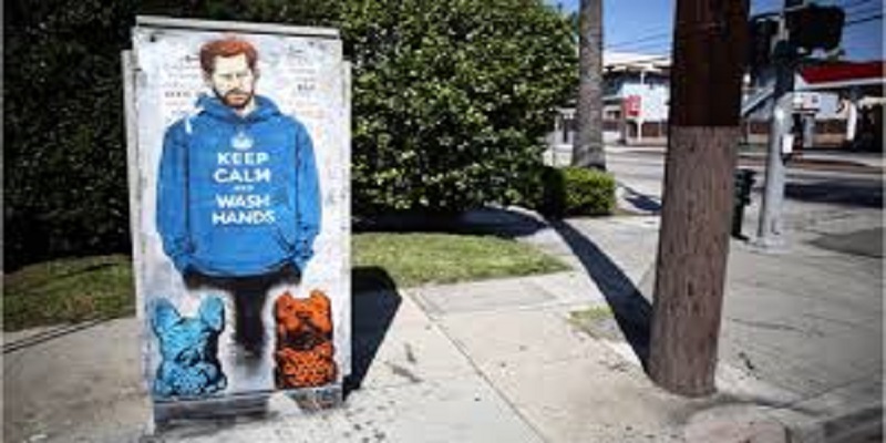 Le prince Harry en sweat à capuche dans les rues de Los Angeles : ce graffiti qui fait jaser