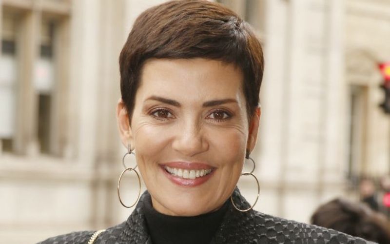 « L’école n’est pas un endroit pour être sexy », dit Cristina Cordula