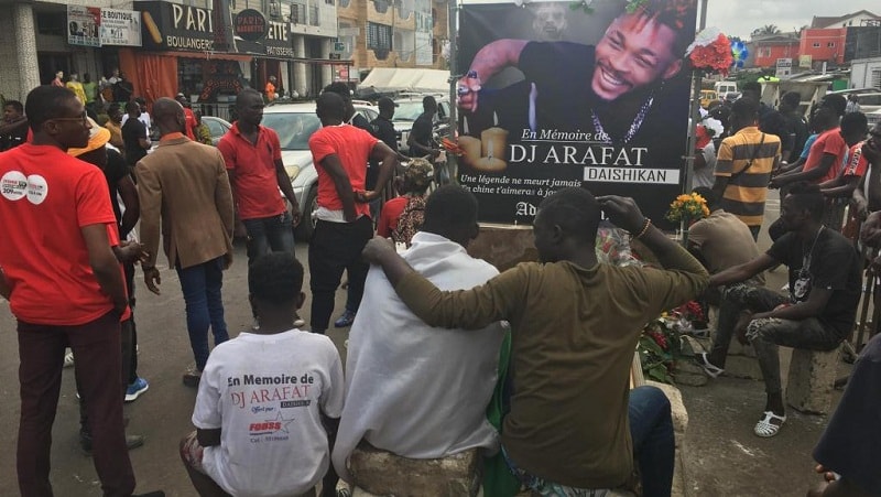 Les autorités chinoises réagissent à l’appellation « les Chinois » donnée aux fans de DJ Arafat