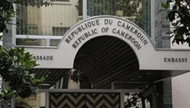 Les murs de l’Ambassade du Cameroun à Berlin vandalisés