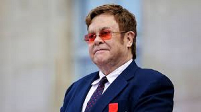 Elton John célèbre ses 30 ans de sobriété