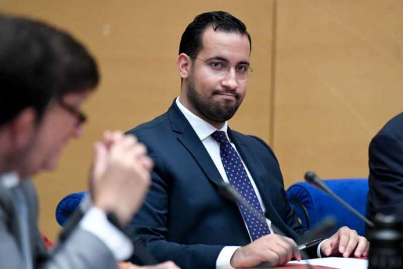 L’ex-collaborateur de Macron, Alexandre Benalla placé en garde à vue