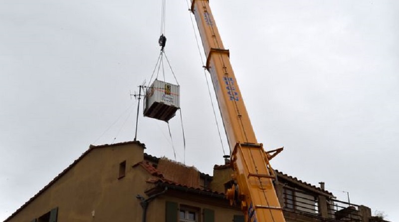 L’homme de 300 kg évacué de son domicile avec une grue