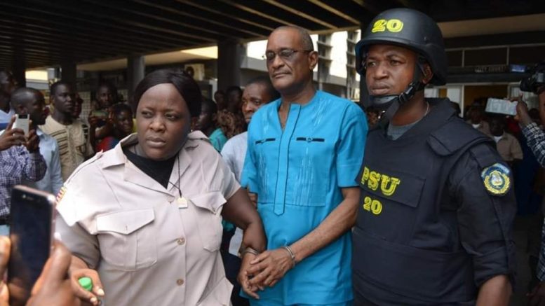Liberia : le fils de l’ex-présidente Sirleaf de nouveau arrêté pour blanchiment d’argent