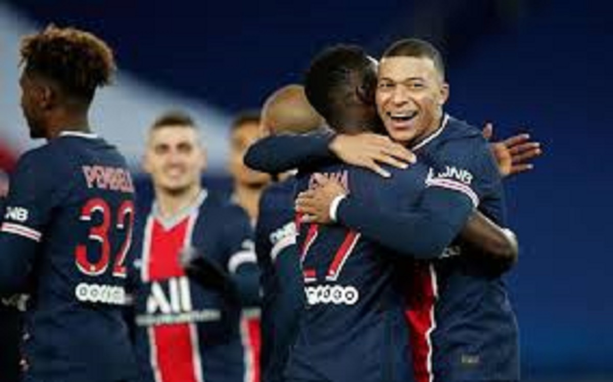 Ligue 1 : PSG écrase Strasbourg et termine bien l’année