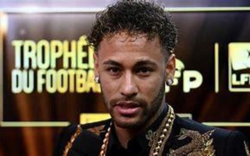 Neymar Jr. en vacances à Ibiza : il oublie la défaite au soleil