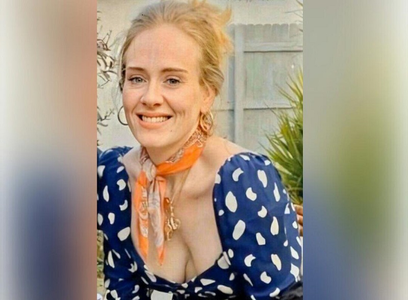 Adèle : voici le livre qui a changé la vie de la star (photo)