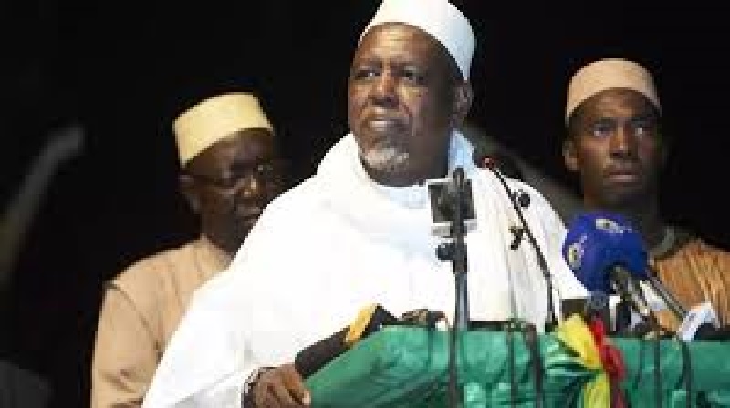 Mali / Imam Dicko : le leader des contestations appelle au calme