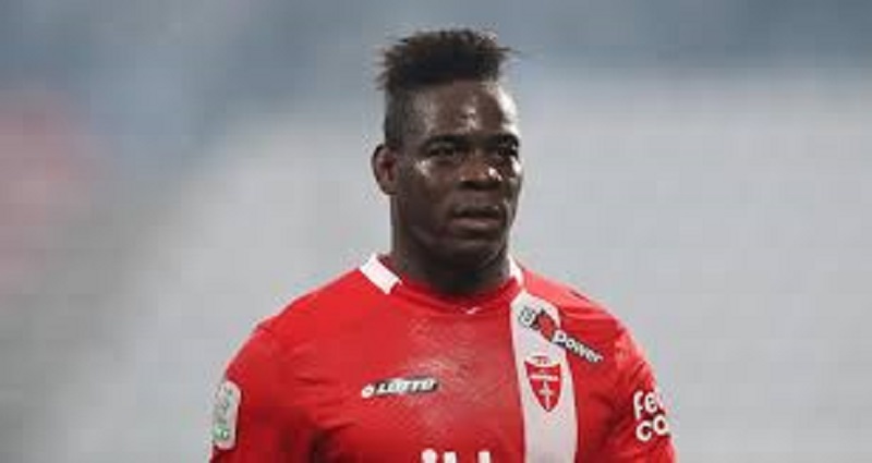 Mario Balotelli frappe fort pour ses débuts avec Monza