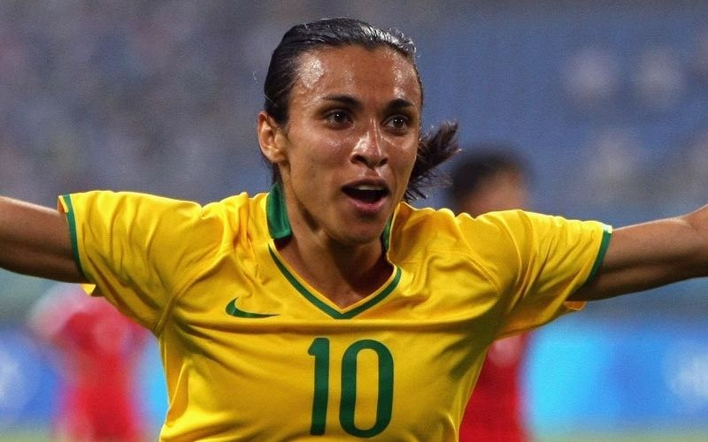 Marta : la meilleure joueuse du monde se marie avec une coéquipière