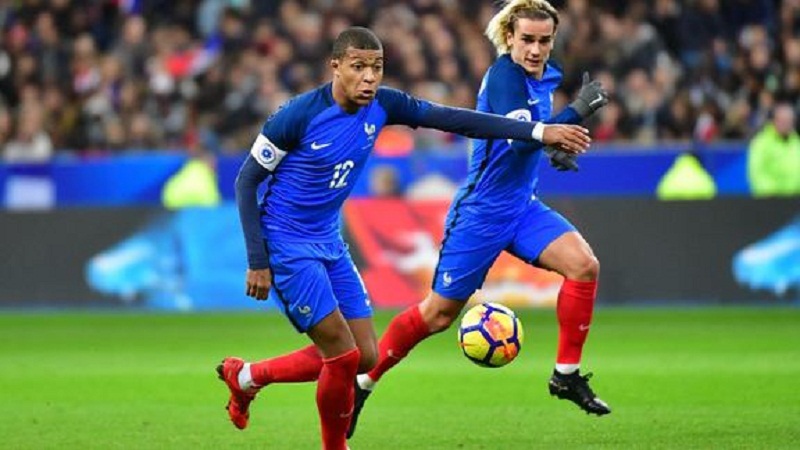 Barça – PSG : vers un échange Mbappé – Griezmann ?