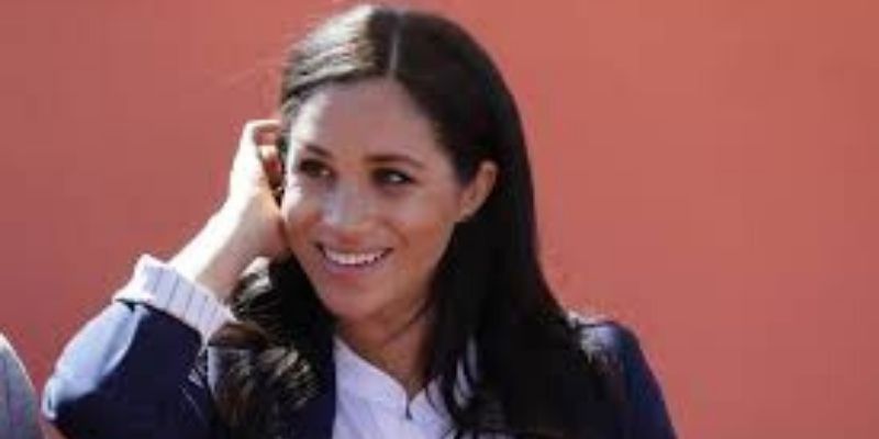 Avoir des cheveux brillants ? Voici le shampoing à utiliser, selon le coiffeur de Meghan Markle