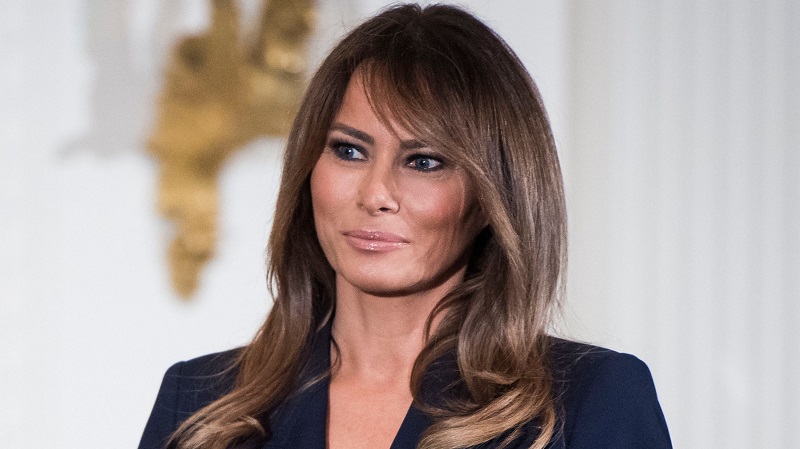 Etats-Unis : une conseillère de Melania Trump poursuivie par la justice