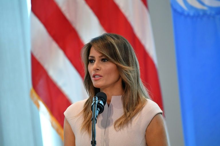 États-Unis : la First Lady Melania Trump (seule) en Afrique pour une semaine