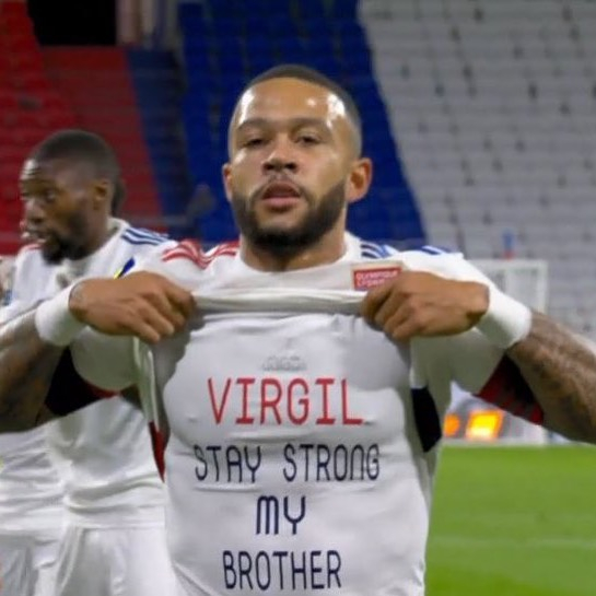 Ligue 1 : le message de soutien de Memphis Depay à Virgil van Dijk