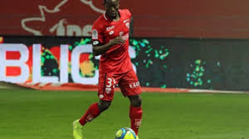 Mercato / Dijon : le Camerounais Ahmad Ngouyamsa signe son premier contrat