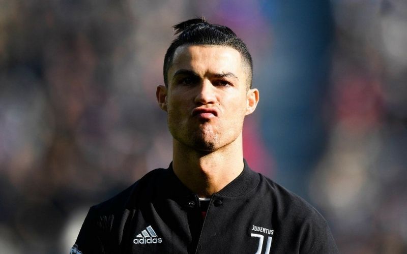 Mercato : « Le PSG fait partie des 5 clubs où Ronaldo peut jouer », dit Leonardo