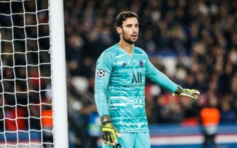 Mercato : le PSG lève l’option d’achat pour Sergio Rico