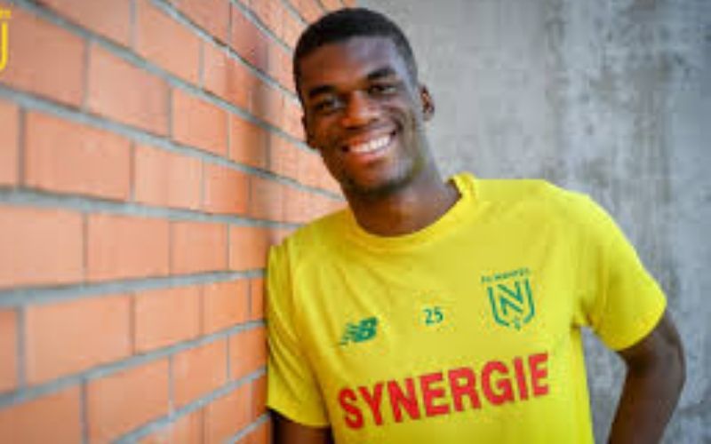 Mercato : le défenseur togolais Homawoo Josué rejoint Lorient